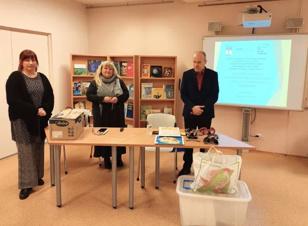 Bibliotēkas Reģionālajā mācību centrā 2024. gada 21.februārī notika seminārs “Emocionālā inteliģence kā instruments cilvēku ar invaliditāti sociālai iekļaušanai sabiedrībā”.  Semināru vadīja Liepājas Neredzīgo biedrības vadītājs Māris Ceirulis.